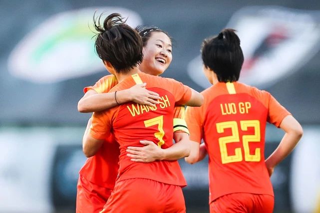 中国足球拒向命运低头，世预赛、奥预赛、世俱杯，将成为中国足球2020的三大目标