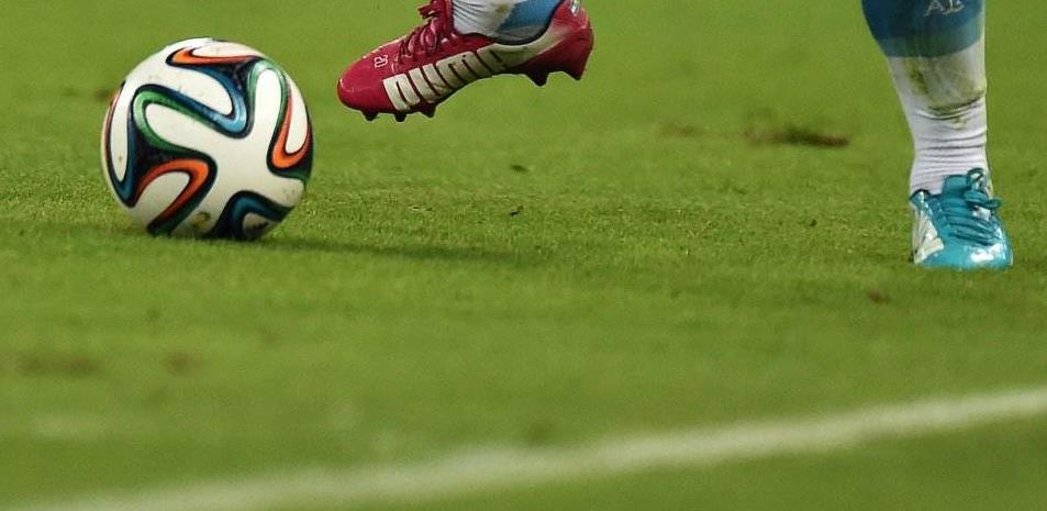 19:20意大利杯半决赛首回合，AC米兰主场迎战尤文图斯