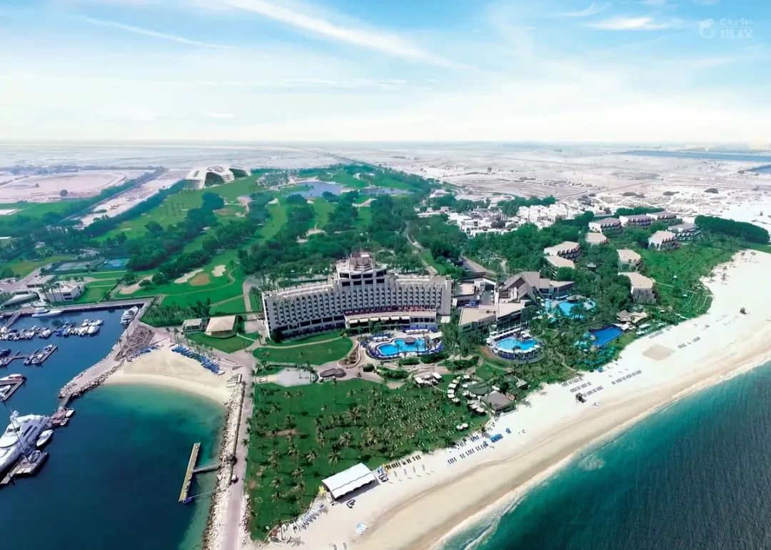国足在迪拜集训时入住的豪华海景酒店，房费多少钱？